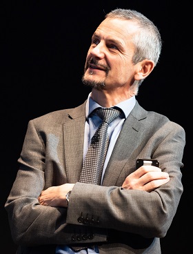 Photograph of Professor Tim Newton