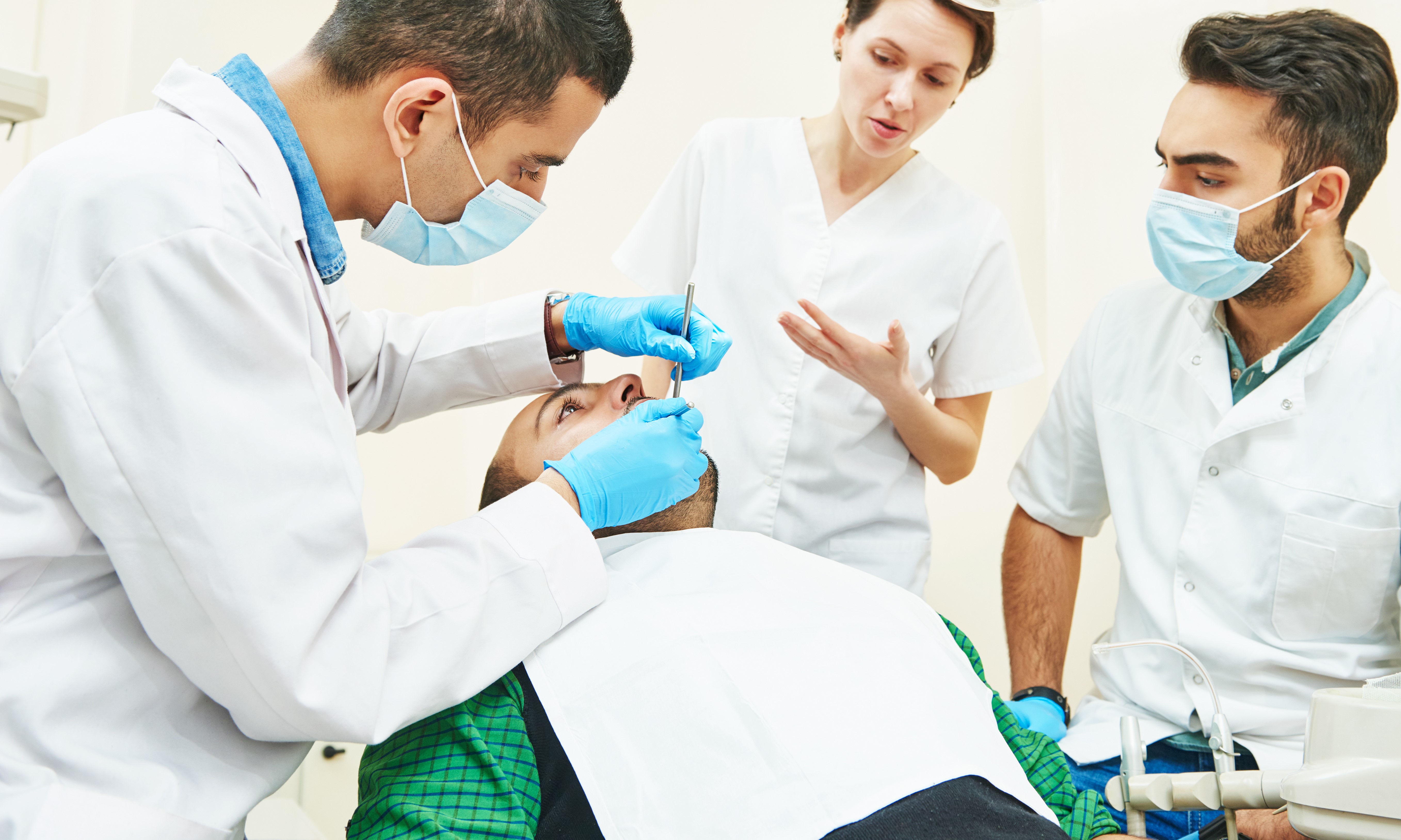training to be a dentist - crop training to be a dentist - crop