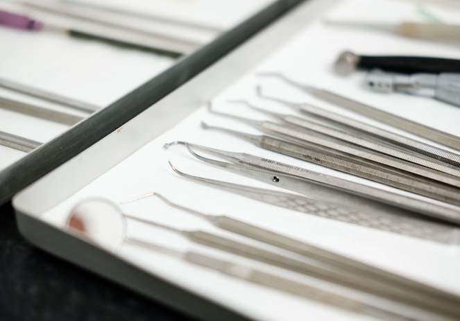 Provider of illegal tooth whitening prosecuted by GDC